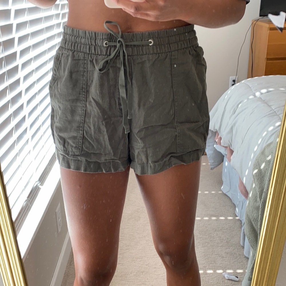 Gap Pull-On Army Green Utility-style shorts